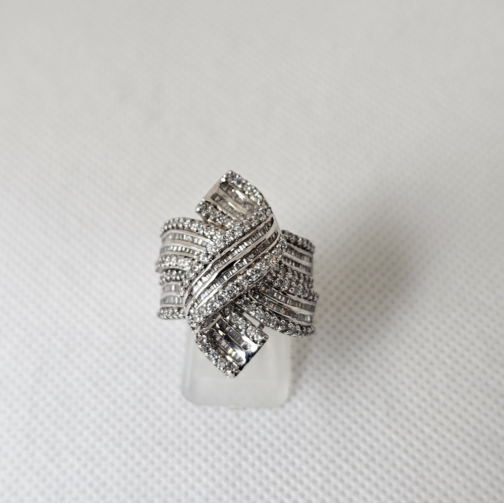 Genuine 2+ Carat Diamond Bow Knot Ring In Sterling Silver Size 7! - Picture 8 of 14